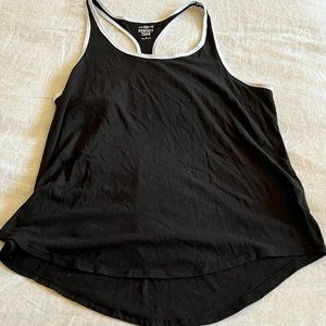 SO | Juniors Black Flowy Perfect Tank Size XL
